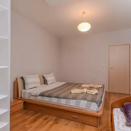 דירה Vitosha View One Bedroom By Flat Mаnager סופיה